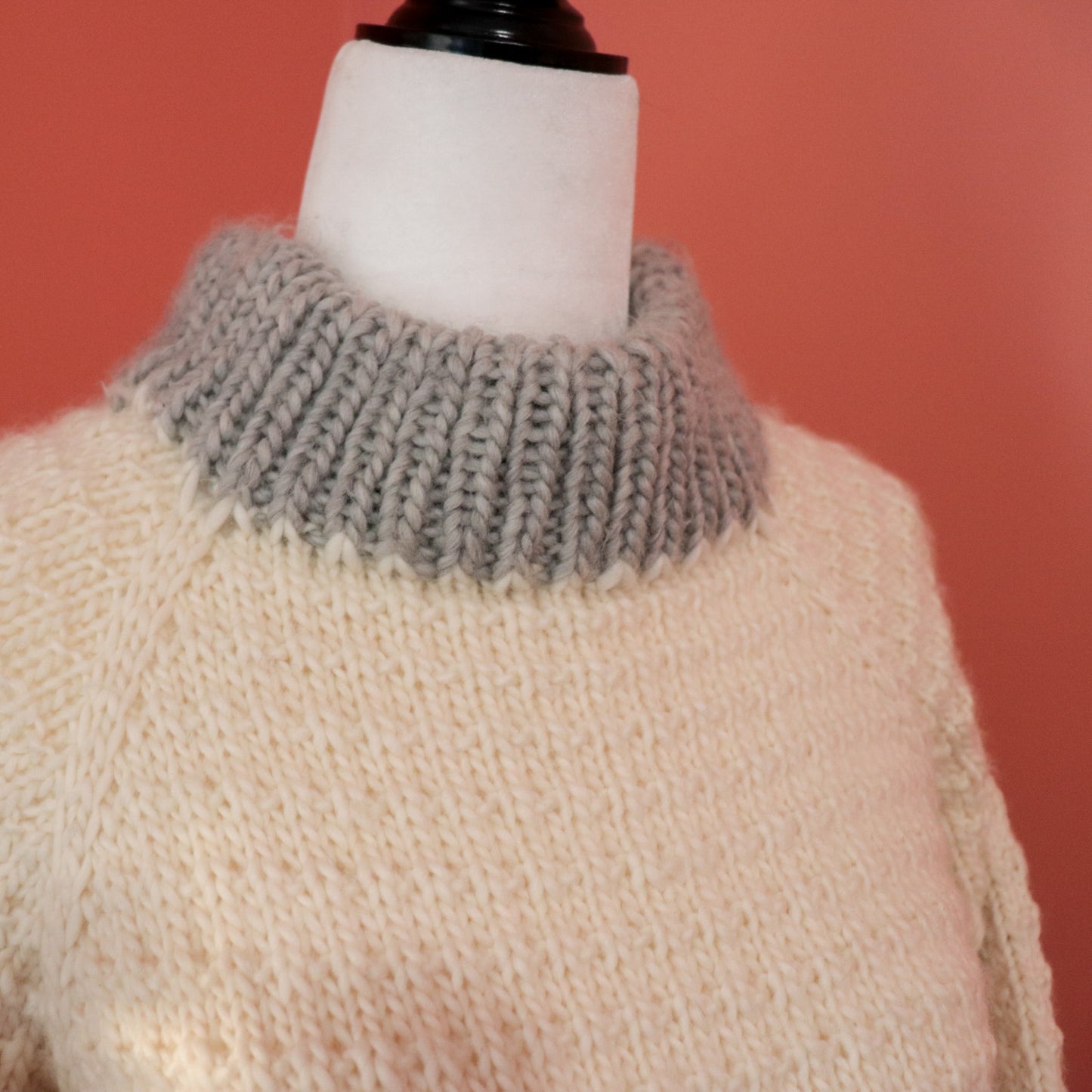 Merino Thin Sweater in White and Grey